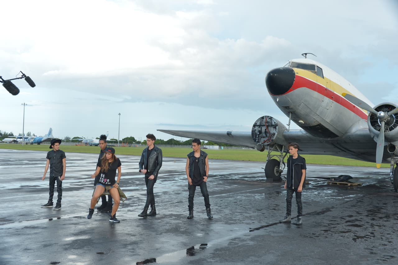 Johann, Richard, Yoandri, Joshua y Joel nos dejaron boquiabiertos con el video 'Aquí Estoy Yo'. Mira ahora el making of.