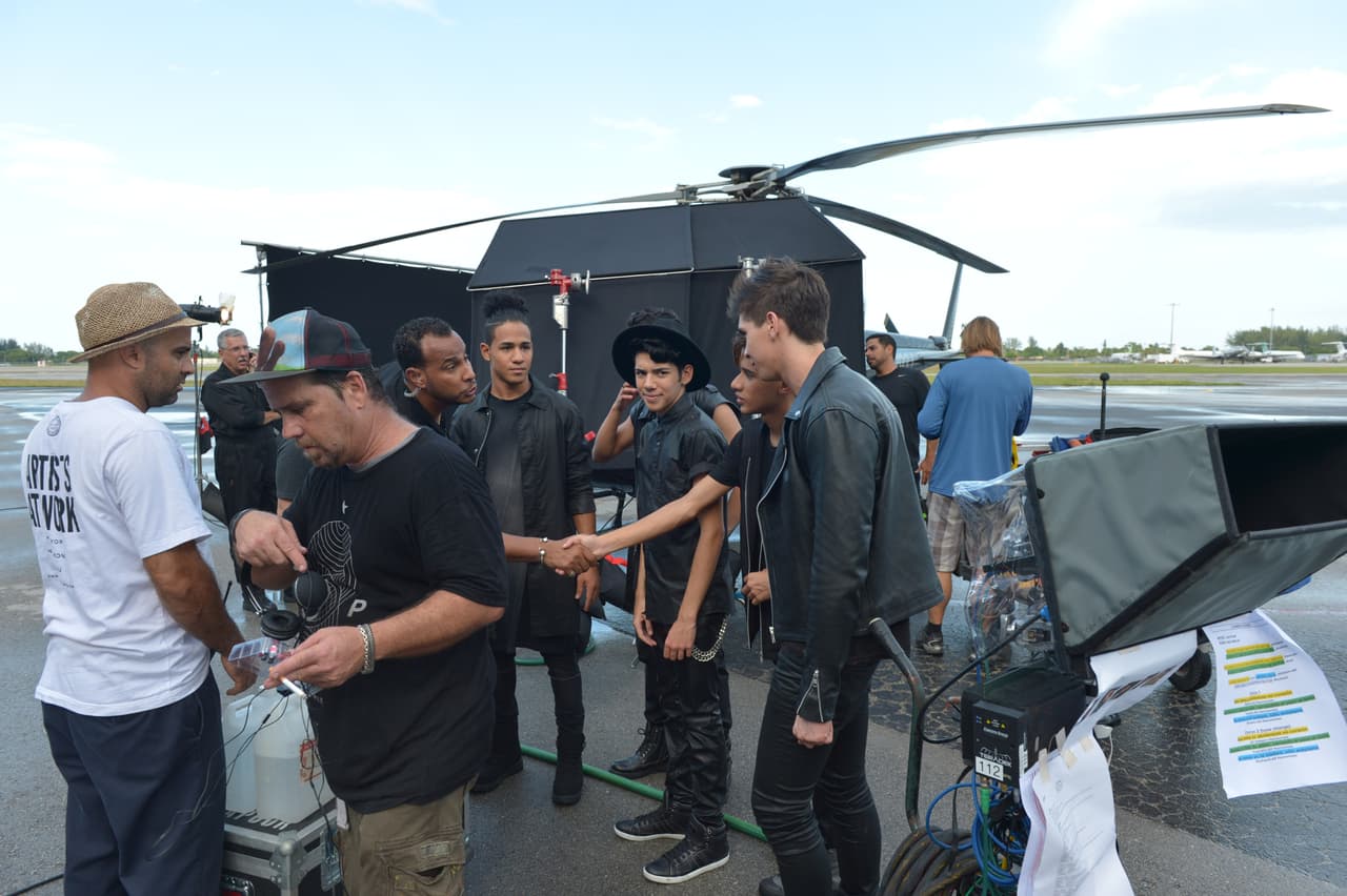 Johann, Richard, Yoandri, Joshua y Joel nos dejaron boquiabiertos con el video 'Aquí Estoy Yo'. Mira ahora el making of.