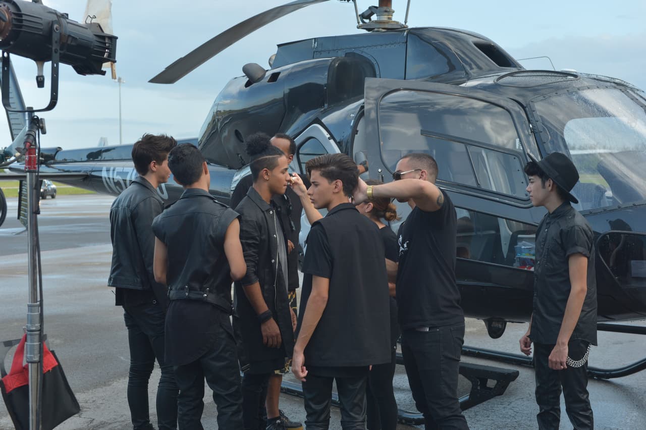 Johann, Richard, Yoandri, Joshua y Joel nos dejaron boquiabiertos con el video 'Aquí Estoy Yo'. Mira ahora el making of.