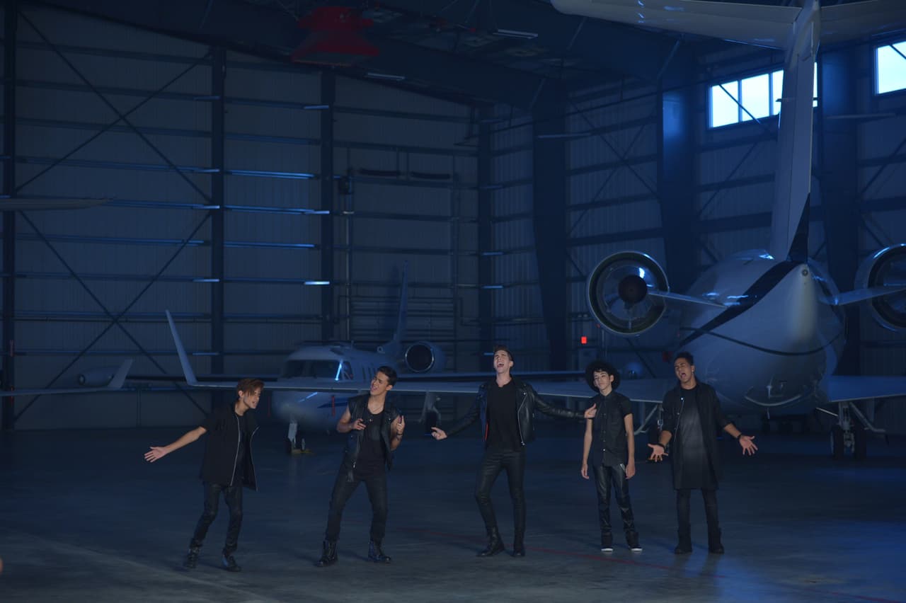 Johann, Richard, Yoandri, Joshua y Joel nos dejaron boquiabiertos con el video 'Aquí Estoy Yo'. Mira ahora el making of.