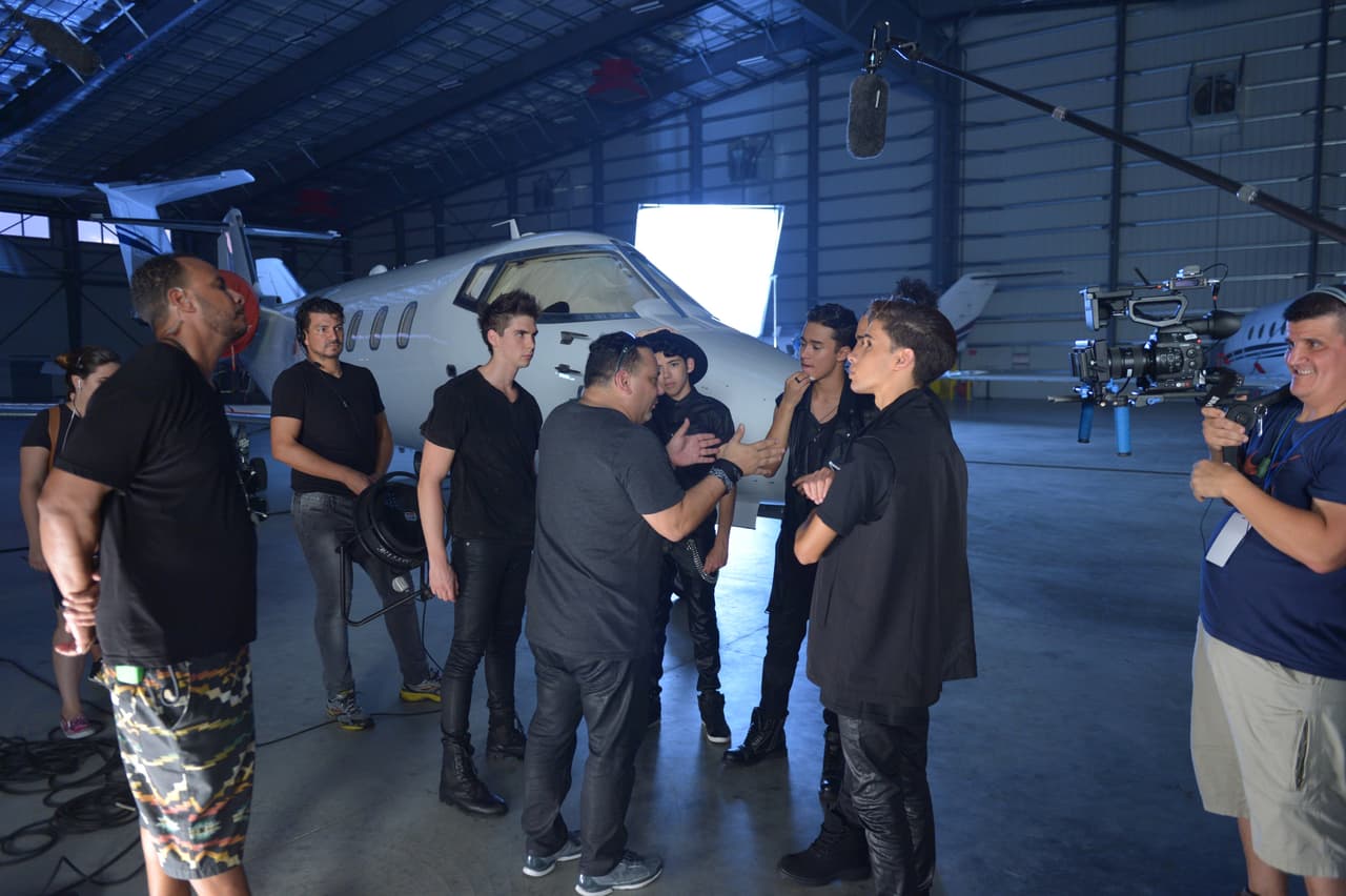 Johann, Richard, Yoandri, Joshua y Joel nos dejaron boquiabiertos con el video 'Aquí Estoy Yo'. Mira ahora el making of.