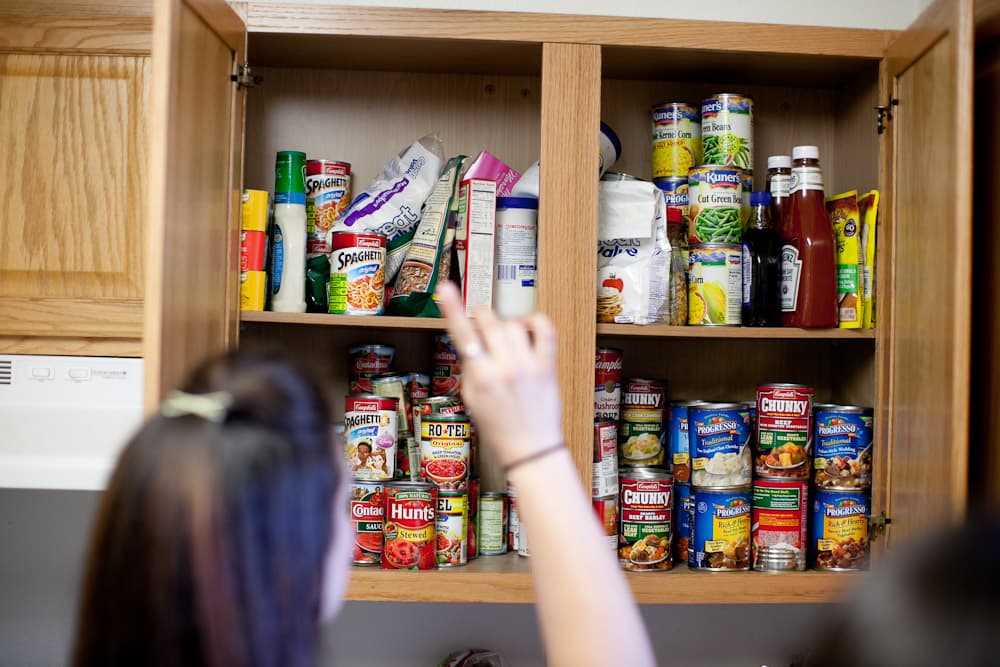 <b>Tener un buen suministro de alimentos y medicina</b>
<br>
<br>Siempre mantén tu despensa bien abastecida en caso de una emergencia. No esperes hasta el último minuto para rellenar tus recetas.