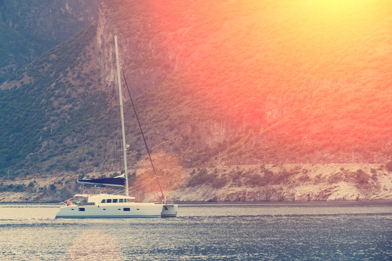 ¡Llegó el tiempo de la diversión, la relajación, las vacaciones y el entretenimiento! Al igual que Géminis compartes el año 3 pues tu signo (12) al sumarse entre si arroja el tres.