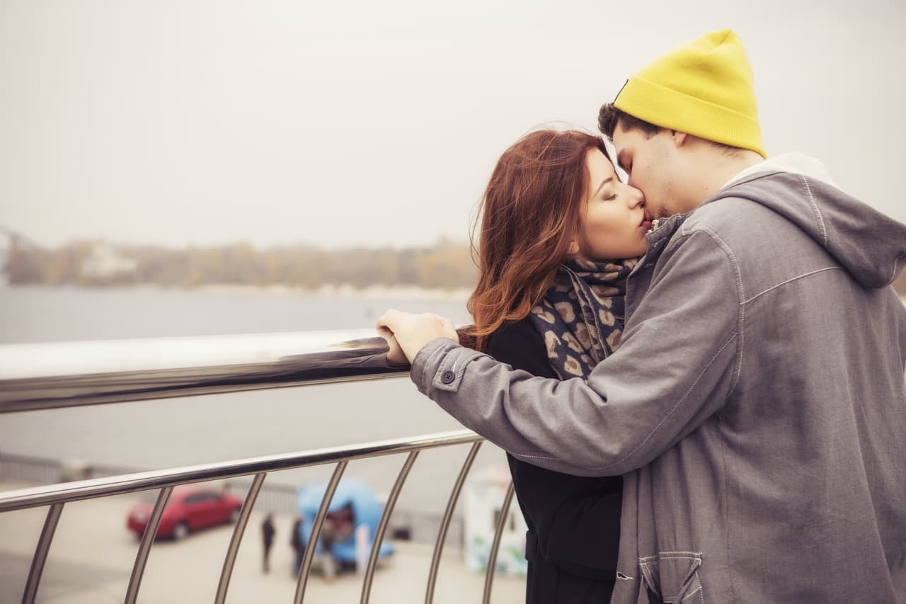 Este es el año de la dualidad, de encontrar pareja sentimental, o un socio de negocios, compañero de cuarto, asociarte a otra persona, vivir con alguien. Los que están considerando una sociedad comercial tendrán éxito, se crean nuevas y valiosas amistades, y también se conocen a quienes pueden llegar a convertirse en personas muy importantes en la vida sentimental.