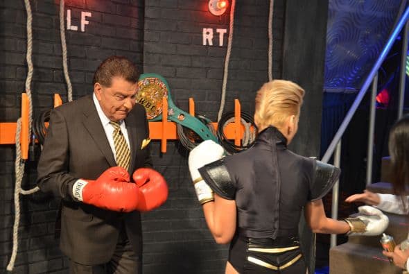 Aunque el encuentro fue de demostración, Fanny Lu dejó en claro que está dispuesta a hacer lo necesario por defender a las mujeres y apoyarlas. Como el Don piensa lo mismo, pues simplemente hicieron boxeo de sombra.