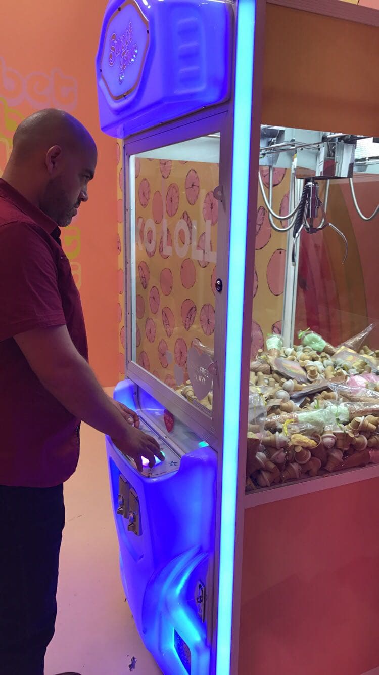 El locutor de 'El Bueno, La Mala y El Feo' estuvo en el museo más importante acerca de helados en el mundo.