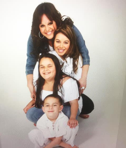 Jenni siempre los amó a todos por igual, fueron sus más grandes amores.