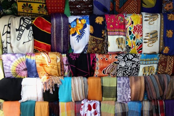 3 " Las telas tuvieron un incremento mucho mayor en el periodo de diciembre de 2011 con respecto al mismo mes de un año anterior, con un 11.8%.