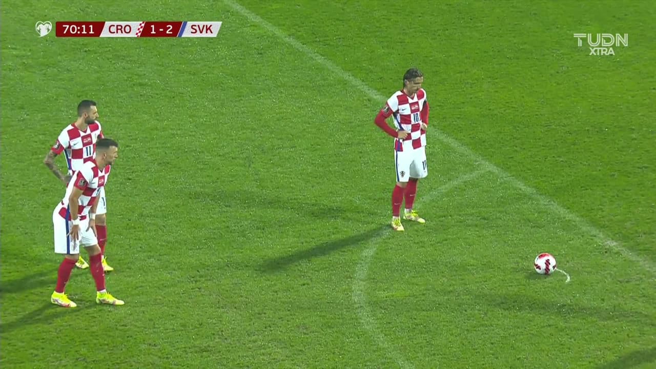 ¡Golazo de Croacia! Luka Modric pone el 2-2 ante Eslovaquia