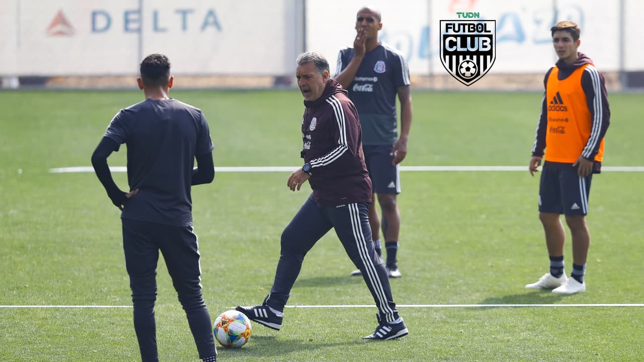 Dinenno y Pumas apoyan a Talavera con el Tri pese a ausencia ante América