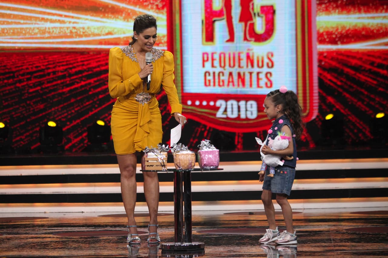 El último escuadrón que subió al escenario fue el de ‘Sarilú y sus Bombas’. La capitana presentó una cápsula de su ciudad natal, Mérida.