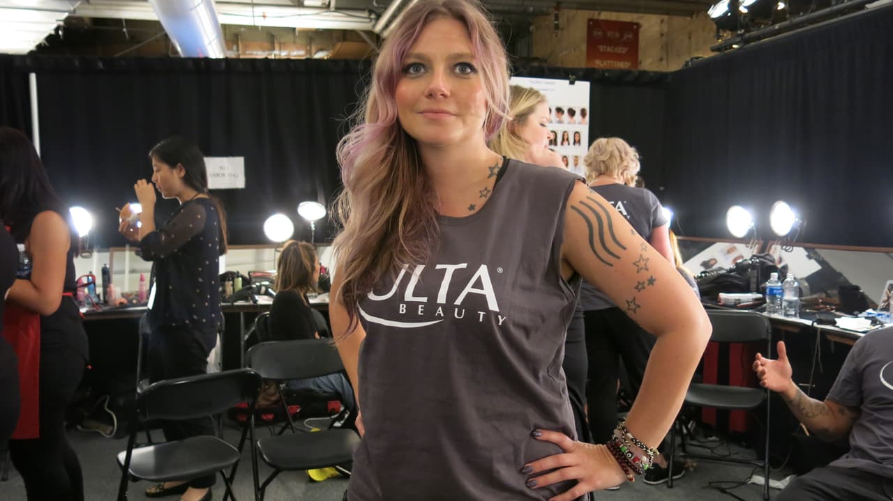 Estrellas hechas en color negro y algunos trazos son los favoritos de
<a href="https://www.instagram.com/pamstarberry/">Pamela Lynch</a>.