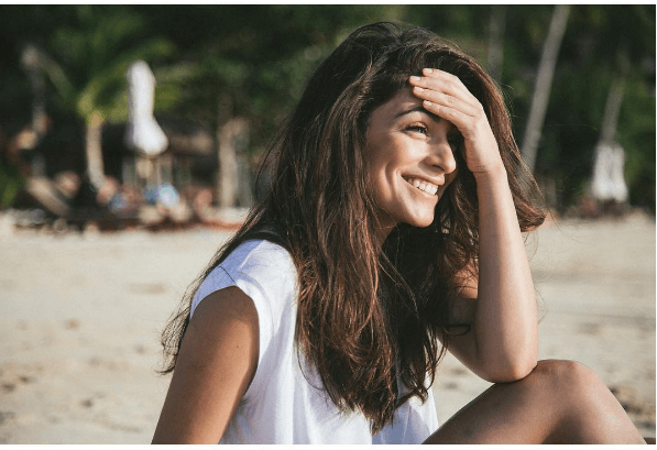 "Sí Ana Brenda, sabemos que eres súper guapa y más cuando estás descansando en la arena"