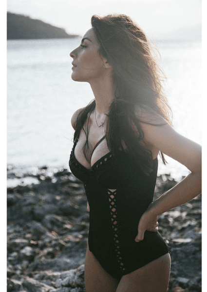 OMG! Tienes que aprovechar los hermosos colores que se obtienen en un atardecer y no hay nada más romántico y bello que una escena de estas en la playa.