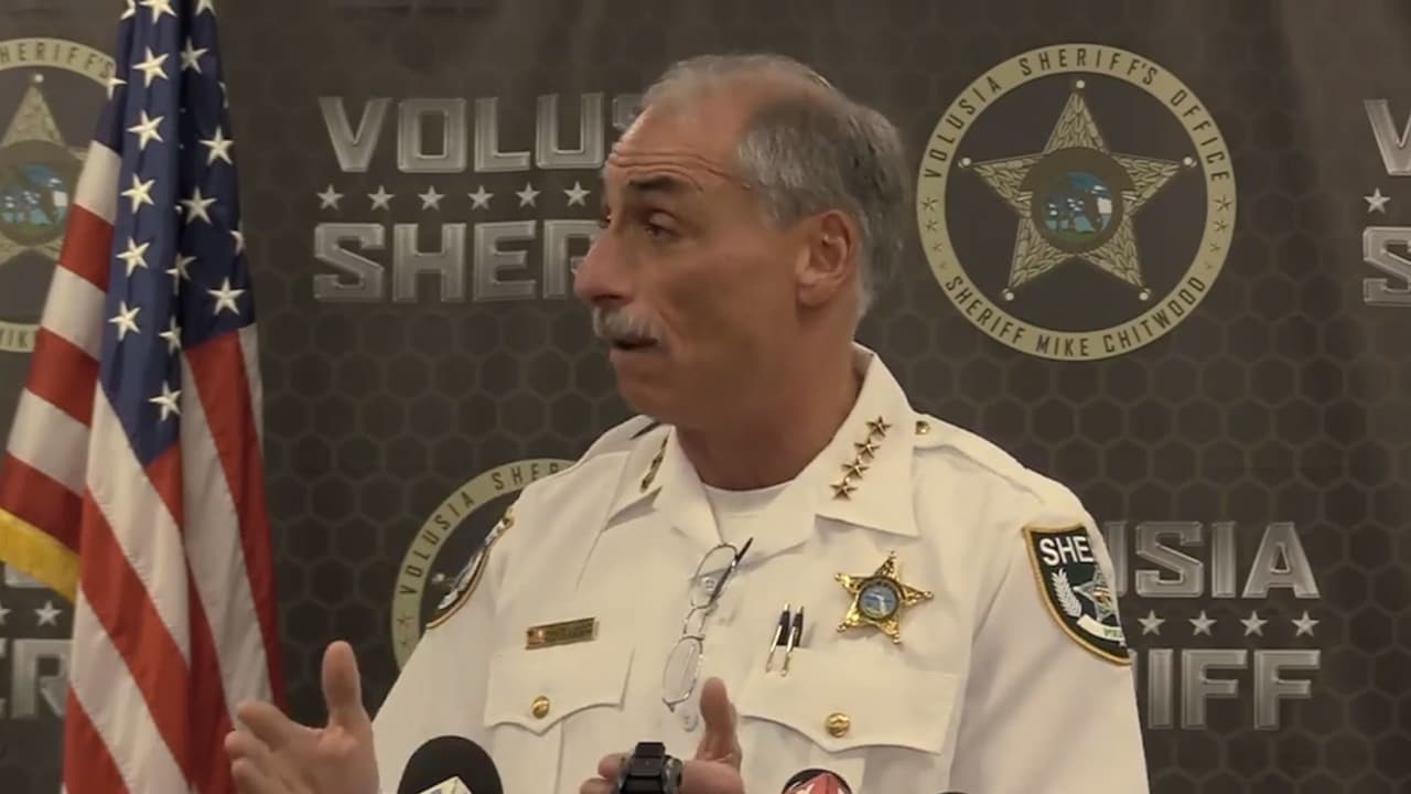 "Todo el mundo tiene armas de fuego" afirma Alguacil del condado Volusia