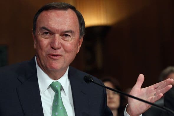 27. MICHAEL DUKE- Las ganancias del CEO de Wal-Mart ascienden, hasta noviembre de 2011, a $18,712,721. La compañía a su mando es la empresa más grande del mundo en ventas y el mayor empleador con 2.1 millones de empleados.