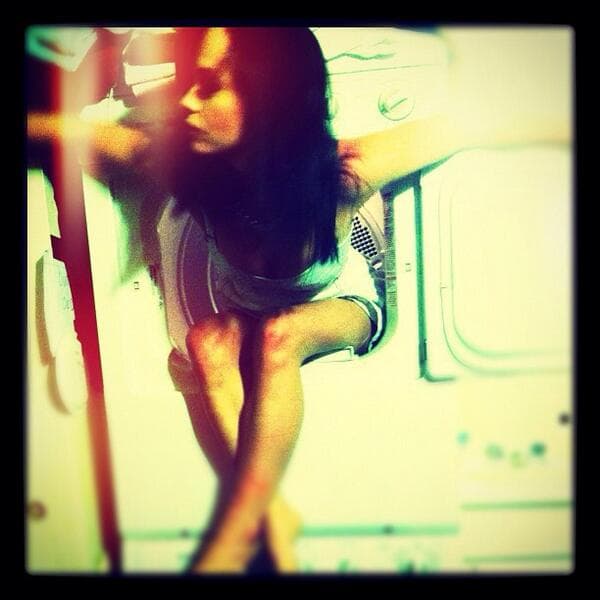 Como es muy bajita, pone "lugares donde cabe", como la lavadora.