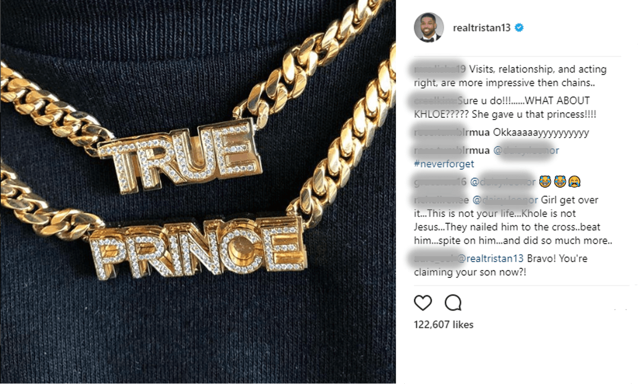 Aunque no hubo bienvenida para Thompson, el basquetbolista de 27 años presumió en sus redes sociales dos cadenas en oro con el nombre de True y de su primer hijo, 
<b>Prince</b>, de un año y seis meses, producto de su relación con la modelo de redes sociales
<b> Jordan Craig</b>.