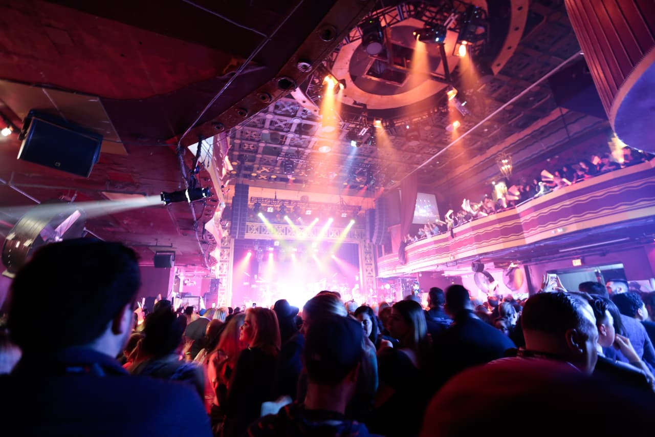 Webster Hall se llenó a capacidad.