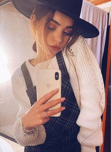 Además, Macarena dijo que con su participación en 'Los elegidos' ha crecido de manera actoral y tomó el riesgo de hacer sus propias escenas de acción.