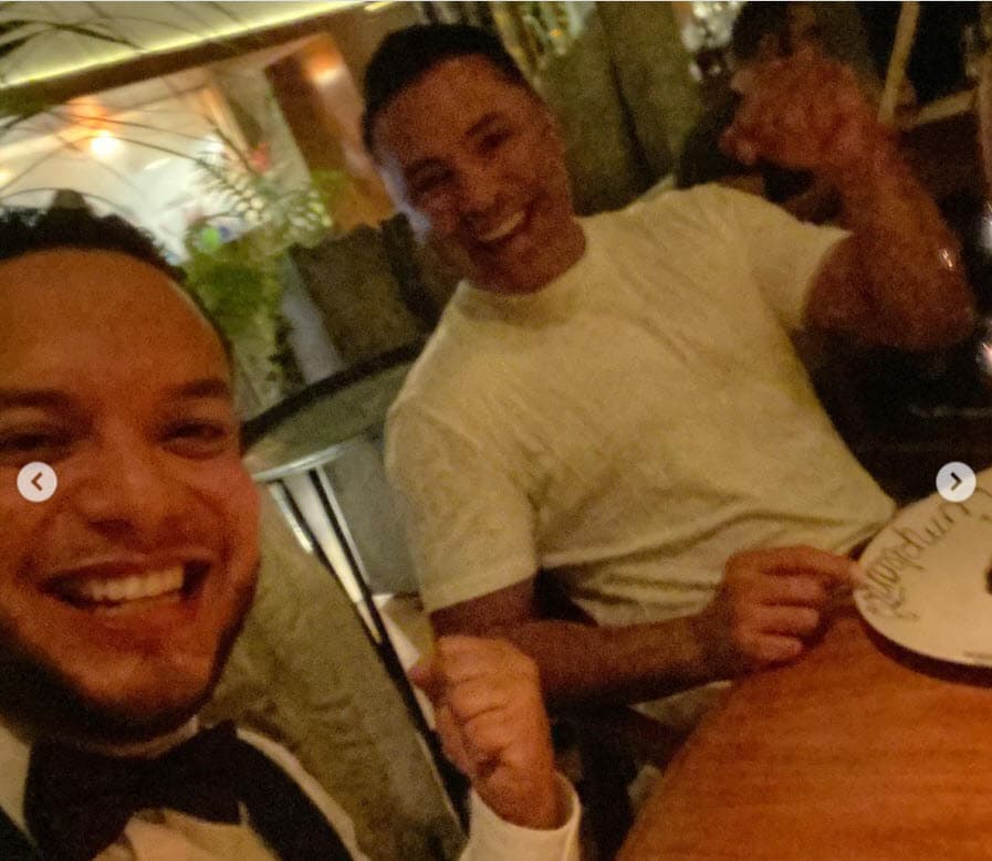 La boda ocurrió la noche del viernes 20 de noviembre, pero fue hasta un día después que las fotos comenzaron a circular en Instagram.
<br>