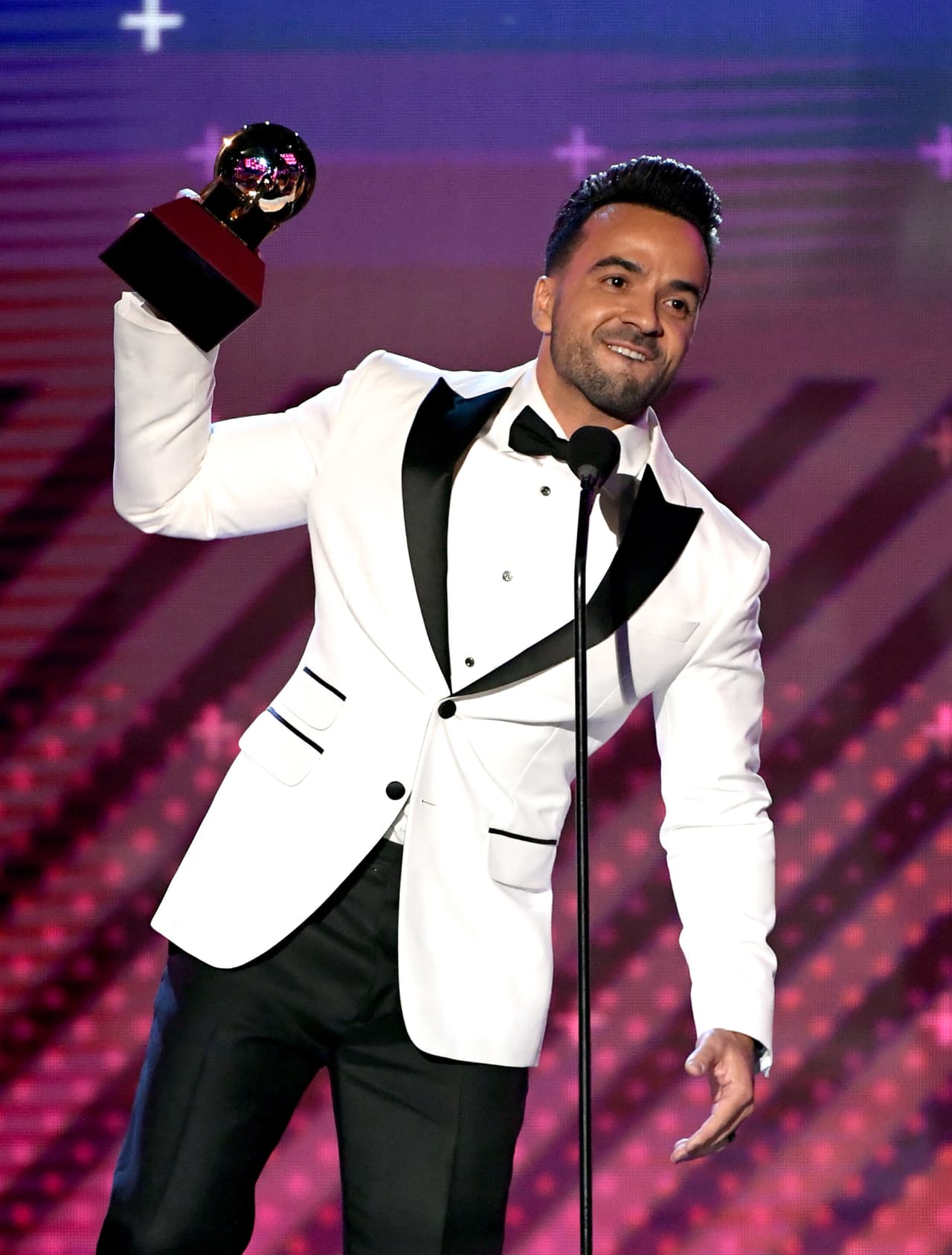 Luis Fonsi arrasó en las cuatro categorías que estuvo nominado ese año, una de ellas la de Canción del Año por 'Despacito'.