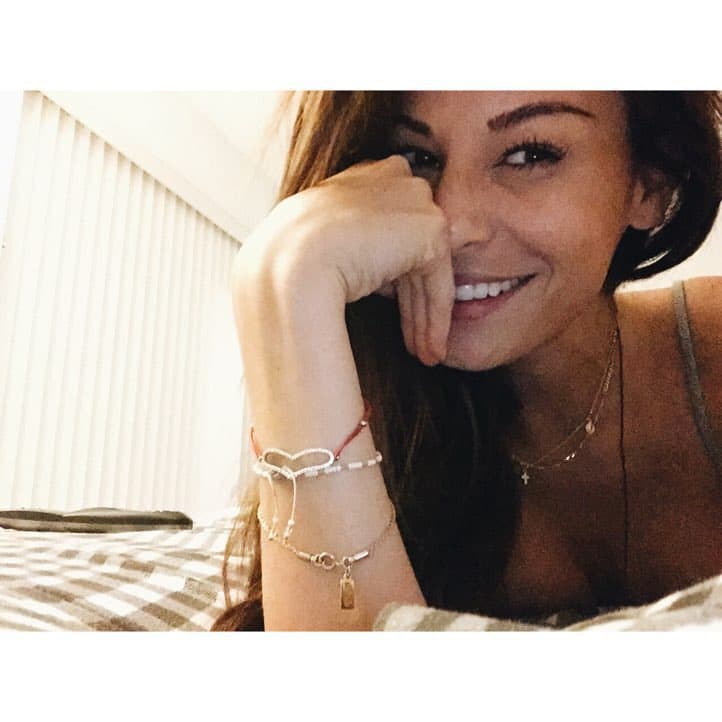 Las mejores poses de Nastassja desde Instagram.