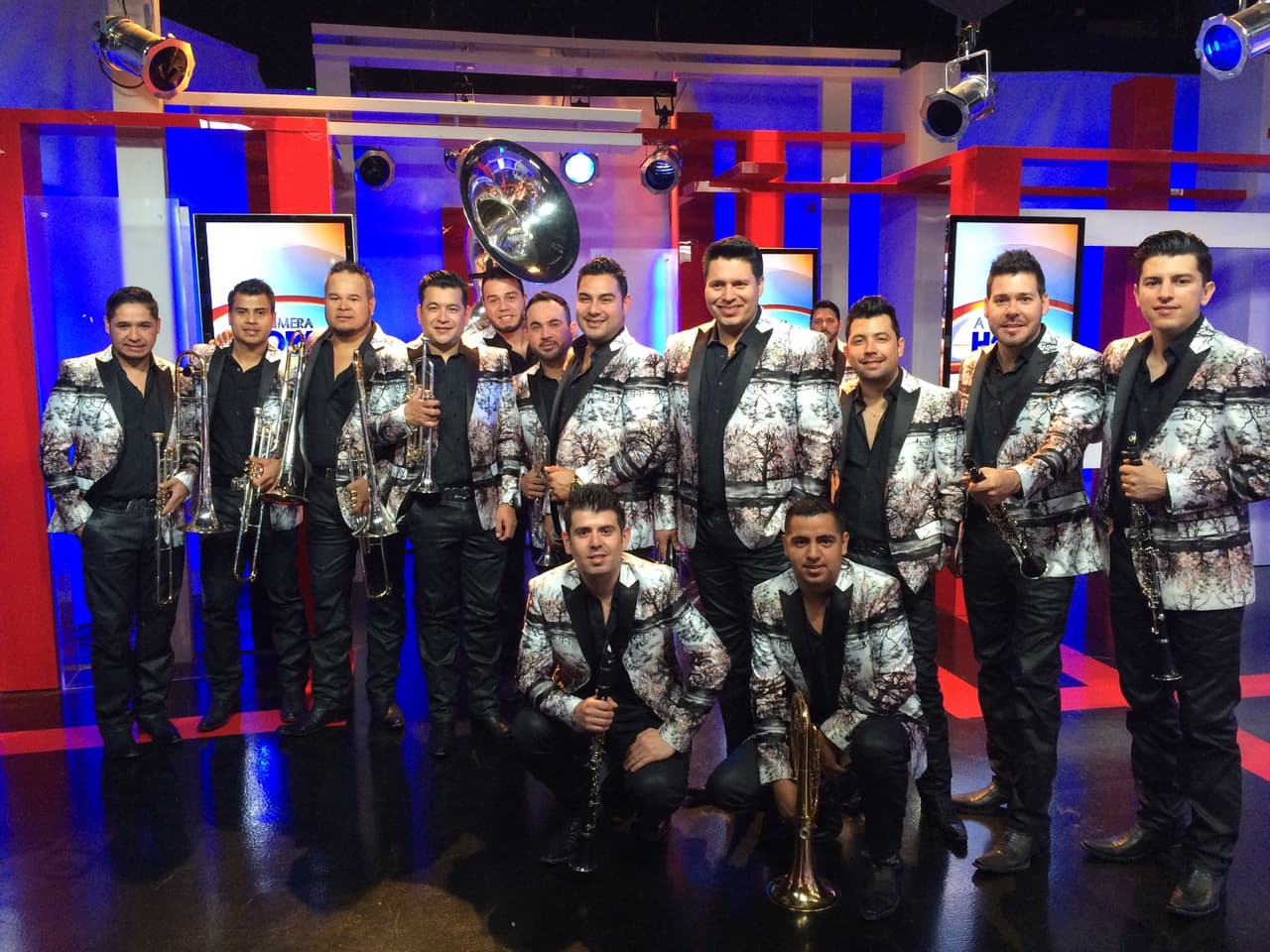 La Banda MS lanza la versión sinaloense de 'Santa Claus llegó a la ciudad'