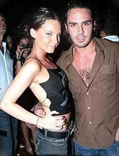 <b><a href="http://www.univision.com/personas-belinda-peregrin-schull-e">Belinda</a></b> fue su primera conquista. Esta pareja anduvo feliz durante 6 meses.