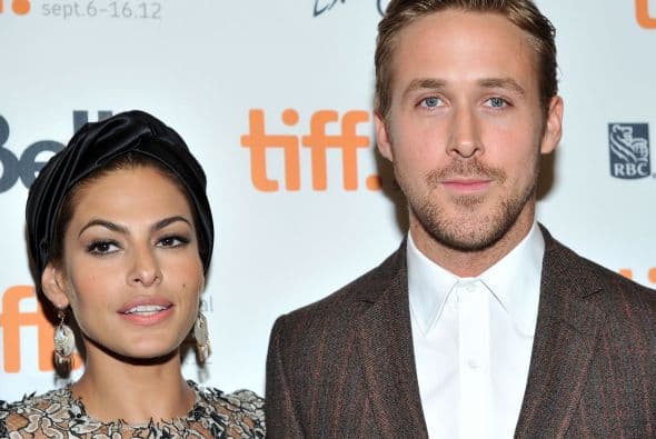 <b>#7 Ryan Gosling y Eva Mendes</b>
<br>En 2011, el set de la película ‘The Place Beyond the Pines’ vio nacer el romance entre el actor canadiense Ryan Gosling y la actriz de ascendencia cubana Eva Mendes. 
<br>