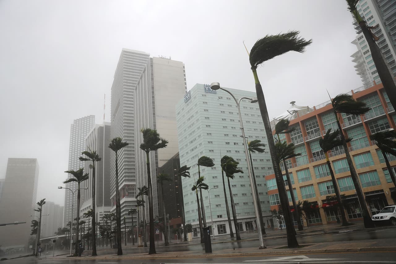 Mantienen vigilancia de tornado en el sur de Florida: esto debe hacer ante una emergencia