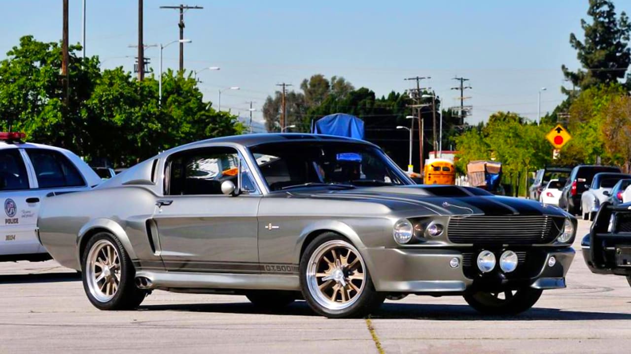 En la actualidad, existe un día para todo. Está el día del chocolate, el día del perro y, aunque no lo creas, el día para ponerle nombre a tu auto. Cada 2 de octubre, los dueños de autos son instados a formar parte de esta peculiar celebración y crear un vínculo aún más fuerte con el nuevo integrante de la familia. 
<br>
<br>Según una encuesta de Nationwide, hasta un 25% de los conductores le ponen nombre a su auto. Esta práctica ha trascendido tanto que incluso toma un lugar importante en las historias de la pantalla grande.
<br>
<br>Este año, celebramos el #NameYourCarDay haciendo una recopilación de los autos con los nombres, o apodos, más reconocidos debido a que forman parte de exitosas películas.