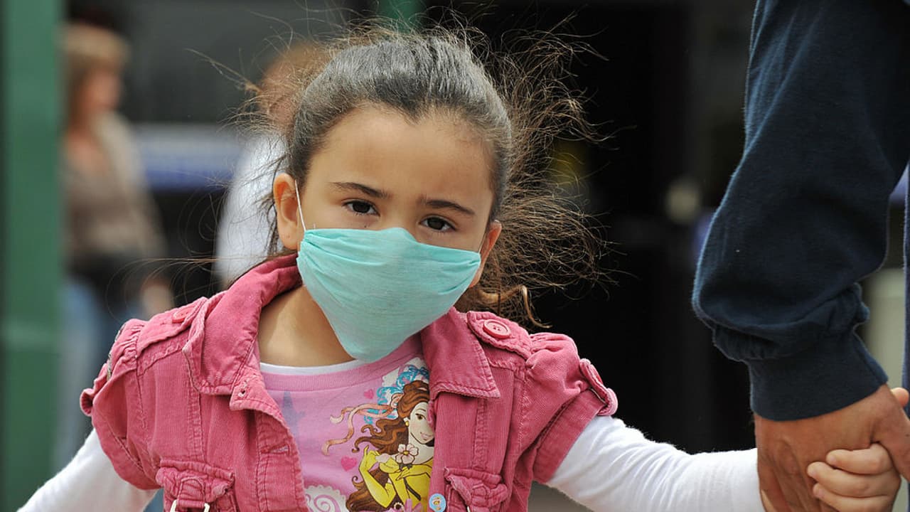 Sigue estas recomendaciones para evitar que tus hijos se contagien con coronavirus en la escuela