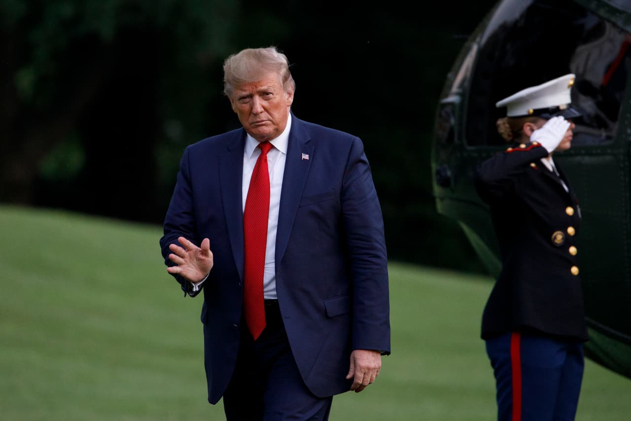 Trump da marcha atrás en 24 horas: ahora descarta recortar impuestos a los salarios 