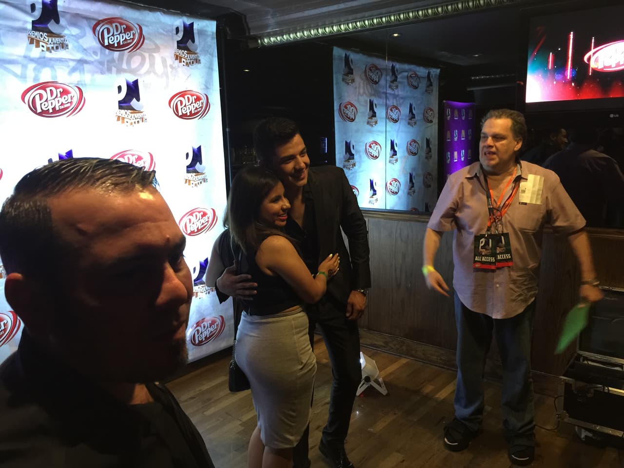 El popular cantante es uno de los más nominados en la próxima entrega de Premios Juventud 2015