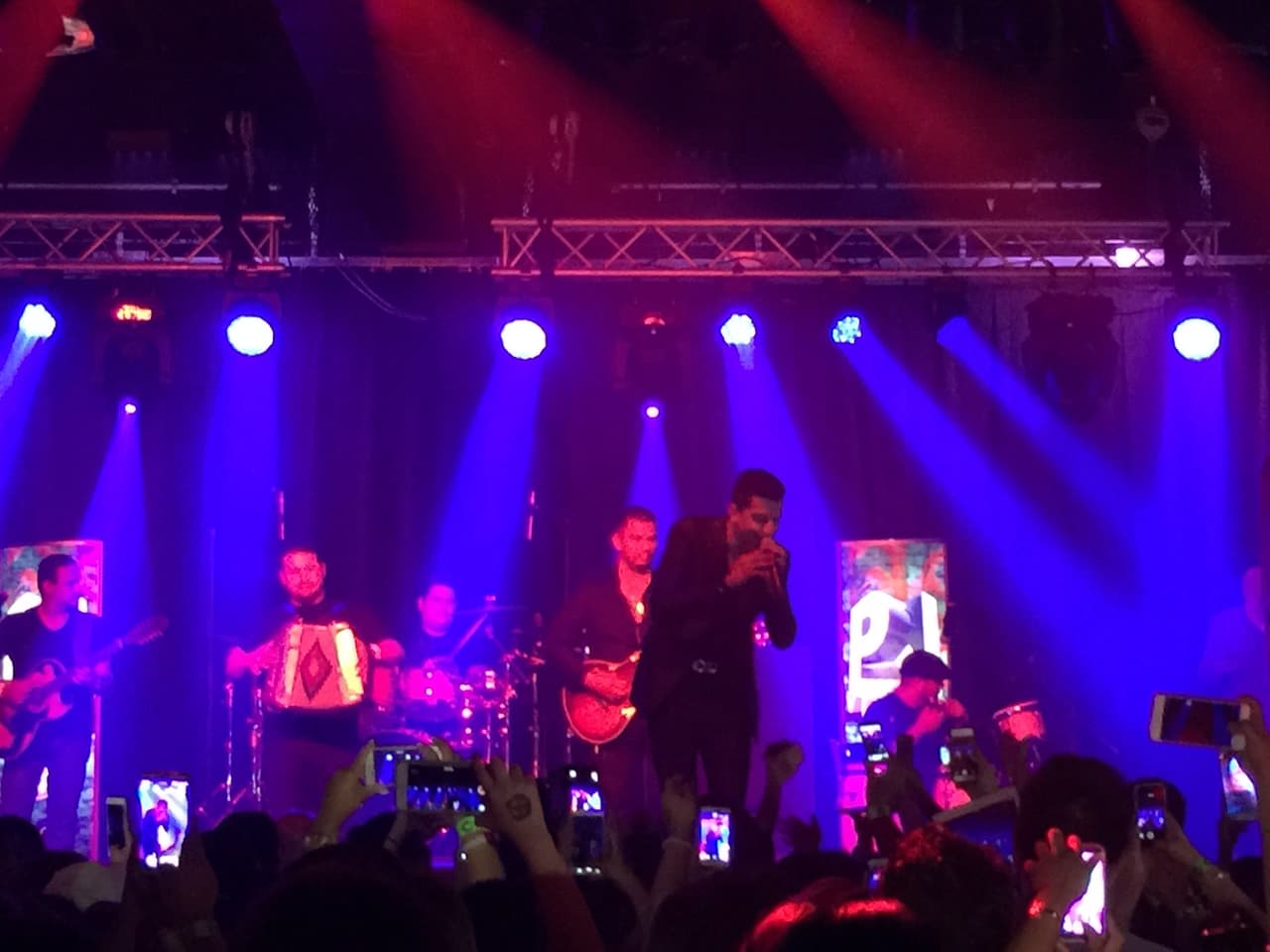 El popular cantante es uno de los más nominados en la próxima entrega de Premios Juventud 2015