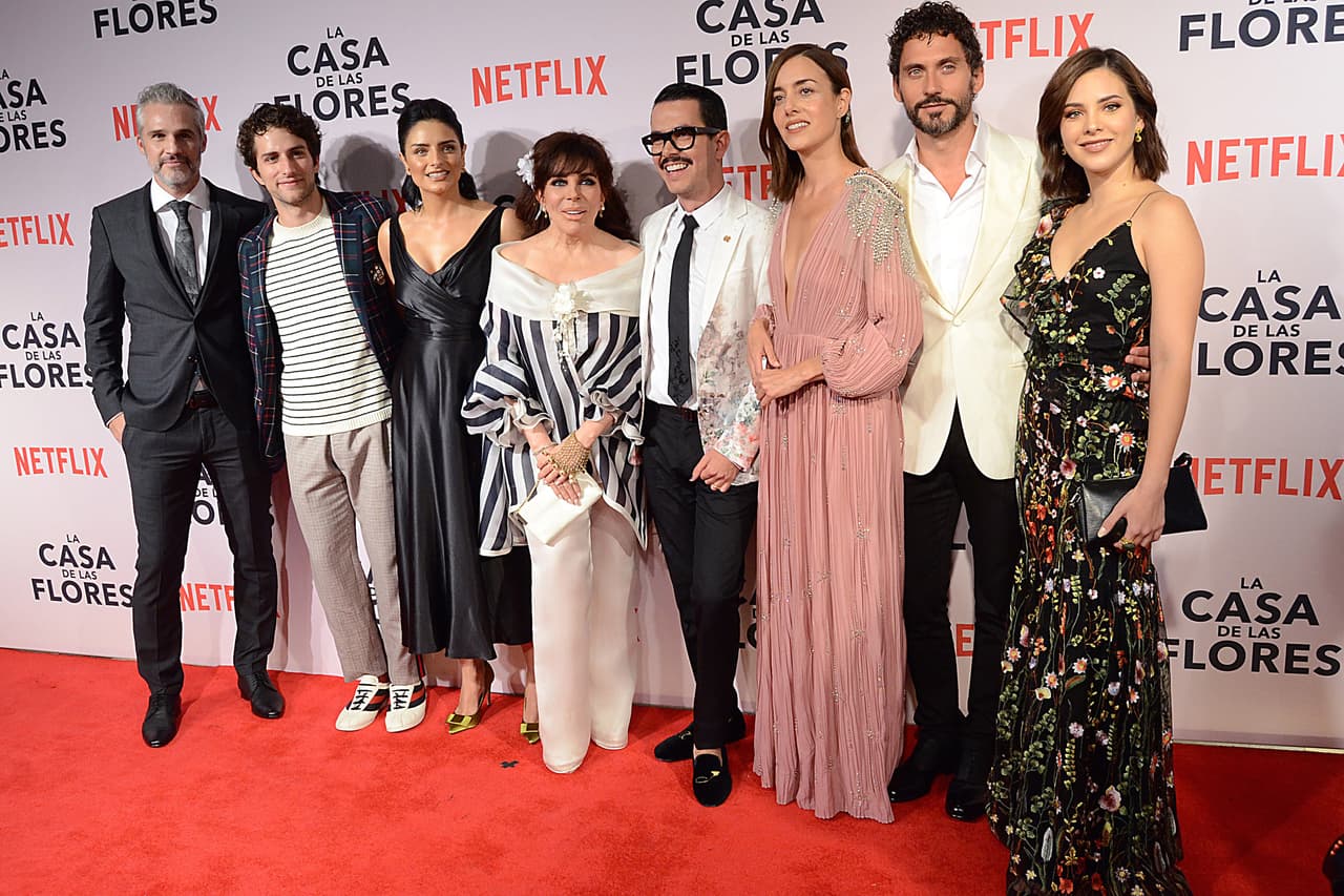 "Yo creo que vienen bromeando desde que fue 
<b>Manolo </b>al programa de ellas ('Montse y Joe') y que fue a decir que iba a trabajar 
<b>Yolanda</b> en la serie y que iba a salir de pareja mía".