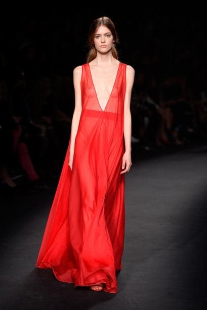 Las sexys transparencias no se hicieron esperar y en colores llamativos.