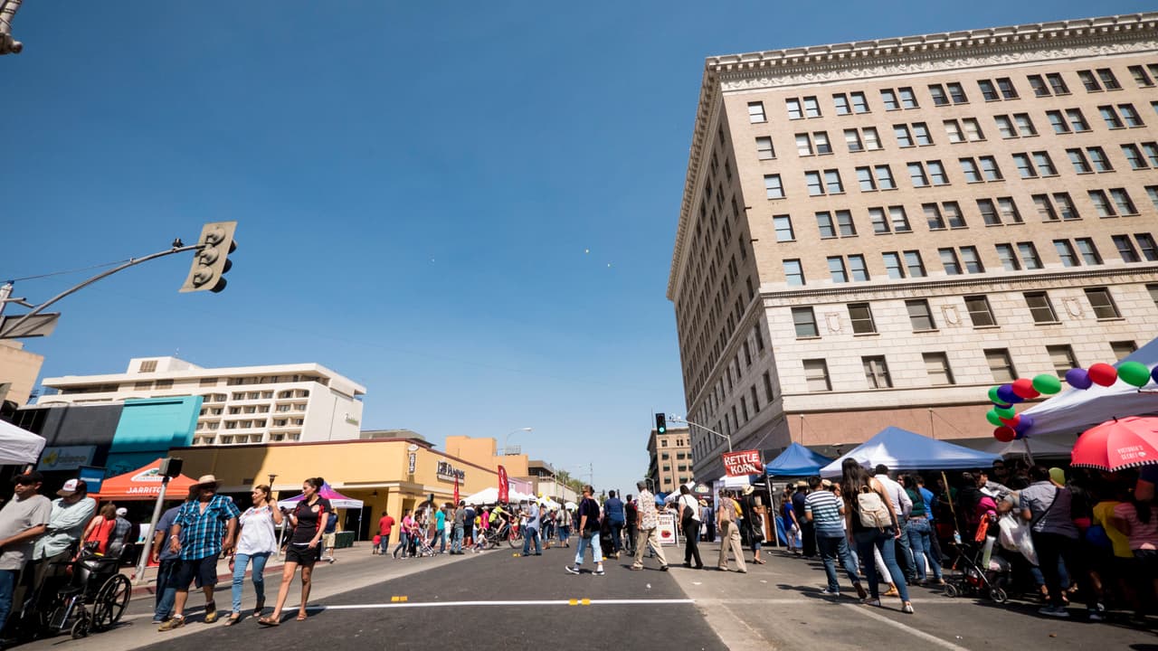 La celebracion de Independencia en el Fulton Mall