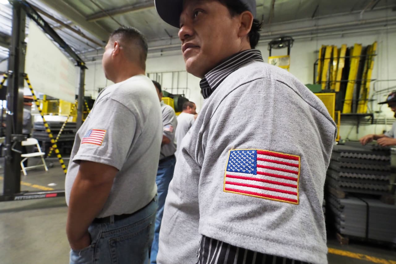 Si introduces una queja puedes recibir una una protección contra la deportación, incluso si no cuentas con un permiso de trabajo válido.