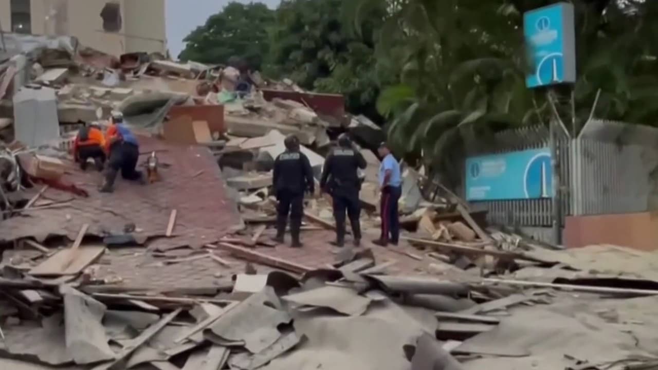 Rescatistas enfrentan escasez de recursos tras terremoto en Venezuela