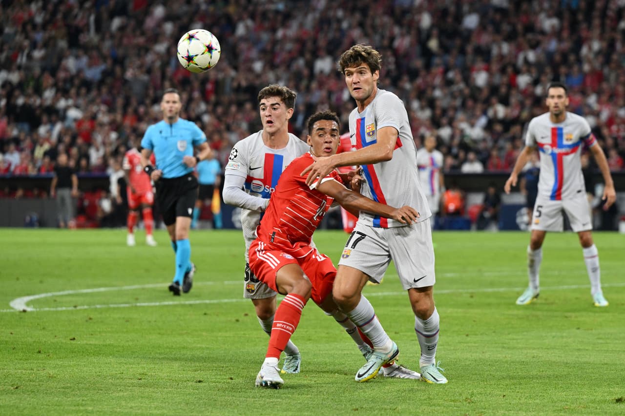Bayern venció al Barcelona con los goles de Lucas Hernández y Leroy Sané, en el regreso de Robert Lewandowski a la Allianz Arena.
