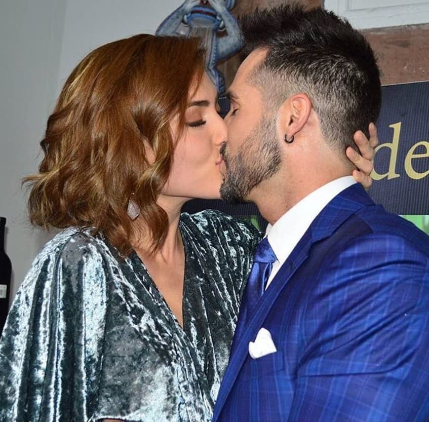 El 20 de febrero de 2017 José Ron y Daniela Álvarez dieron a conocer su noviazgo.