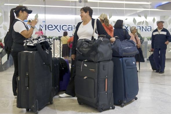 20,000 PERSONAS- De acuerdo con la Procuraduría Federal del Consumidor (Profeco) en México, más de 20,000 viajeros fueron afectados por la suspensión de vuelos.