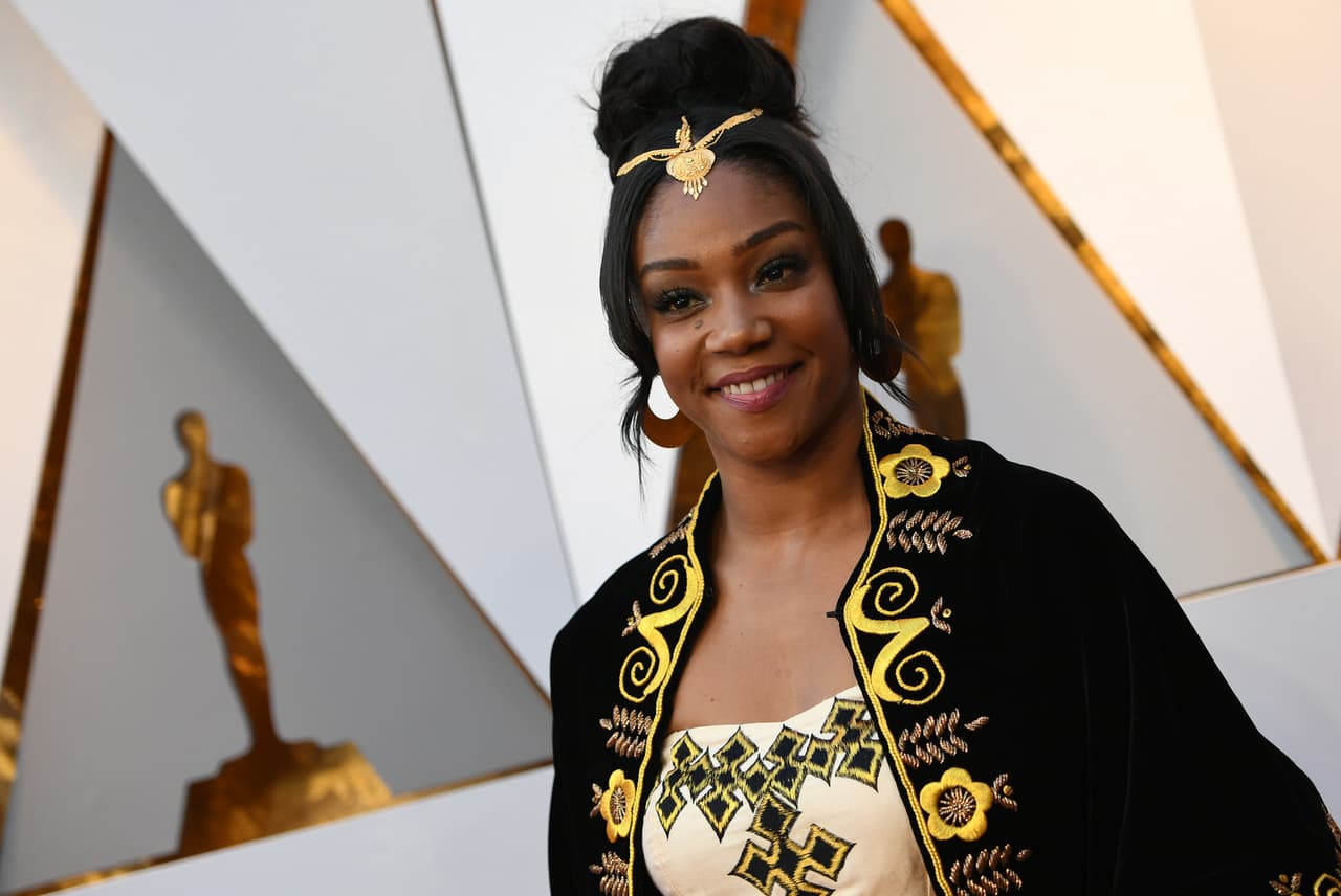 La comediante y presentadora Tiffany Haddish no se tomó en serio su vestuario para la gala.