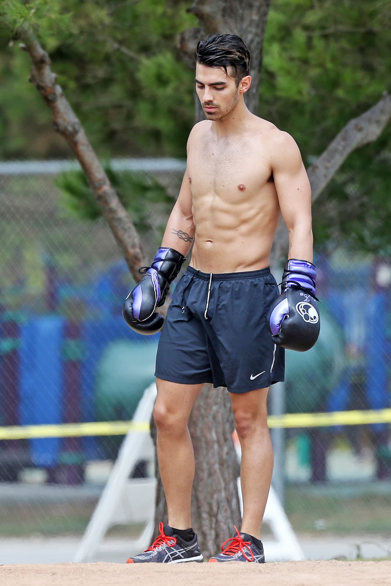 ¡Mira nada más esos abs!