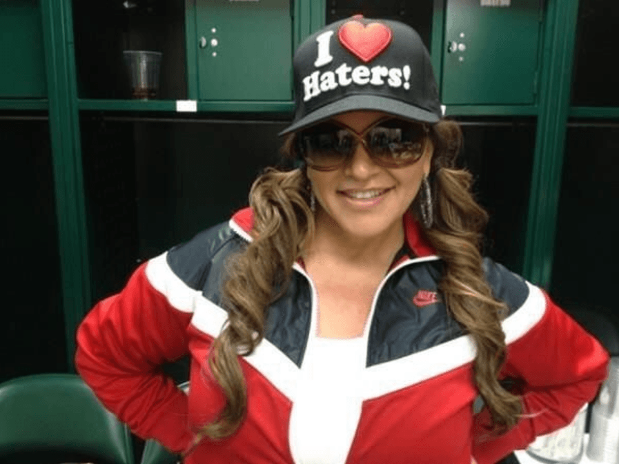 A 'La Gran Señora' siempre la veíamos portar gafas como toda una 'diva'.