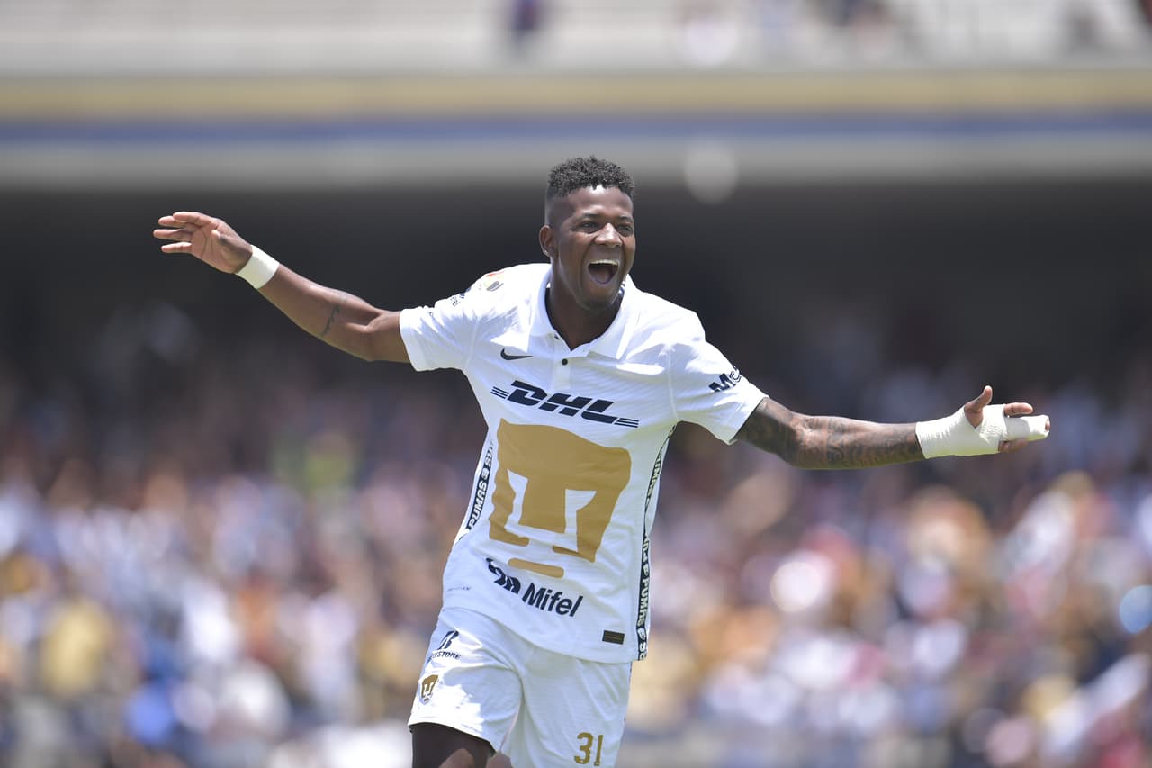 A pesar de haber jugado con 10 futbolistas la mayor parte del juego por la expulsión de Juan Ignacio Dinenno, los Pumas lograron una vital victoria ante Rayados.