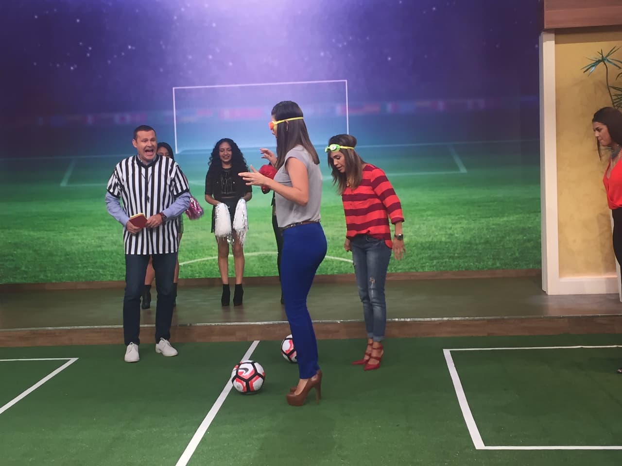 Ana Patricia nos dejó boquiabiertos con sus habilidades para patear el balón.