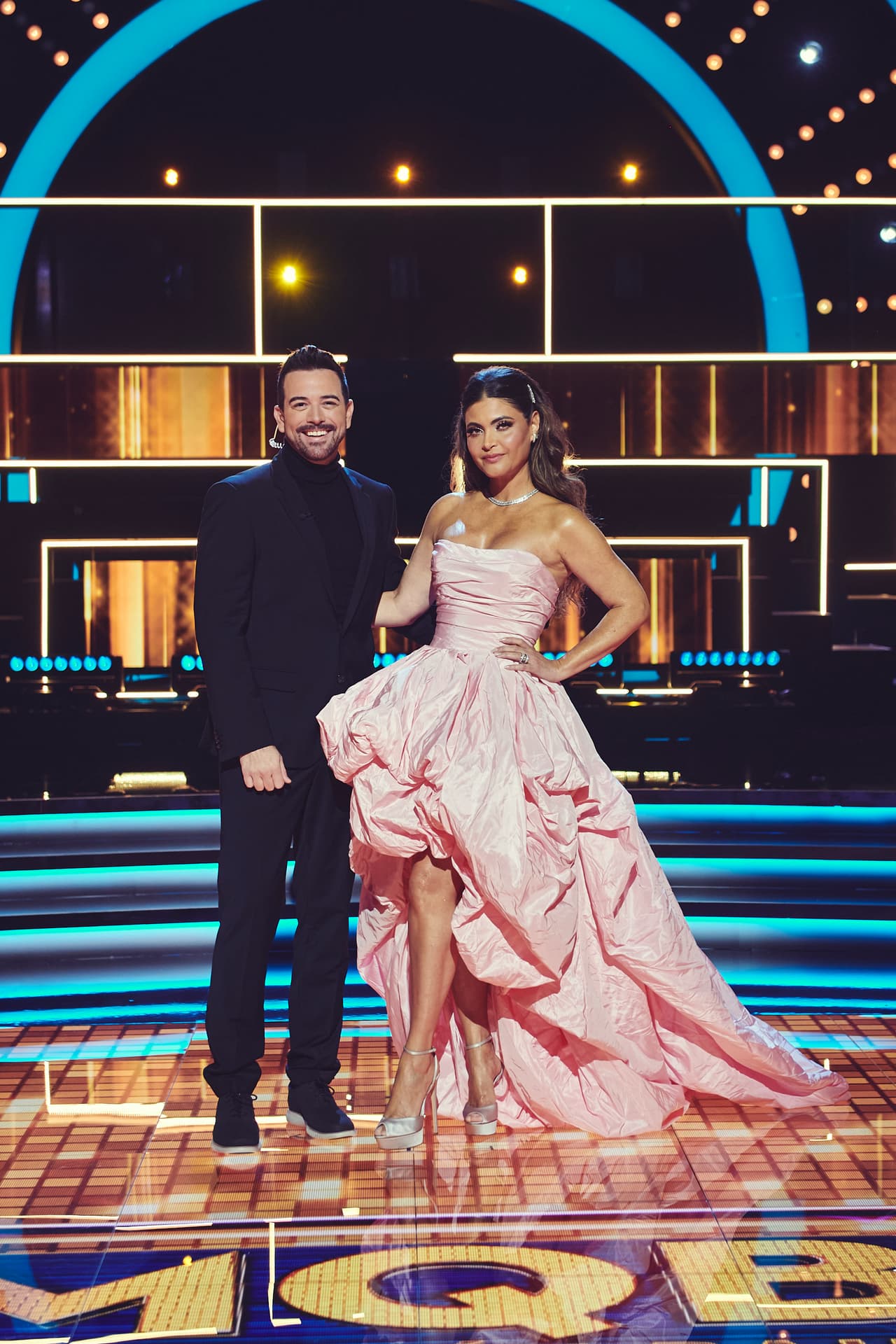 El show de competencia volvió a contar con la participación de Chiqui Delgado, quien ha sido la host principal del programa desde 2010, y con Mane de la Parra, quien por segunda ocasión consecutiva acompaña a la venezolana en la conducción.